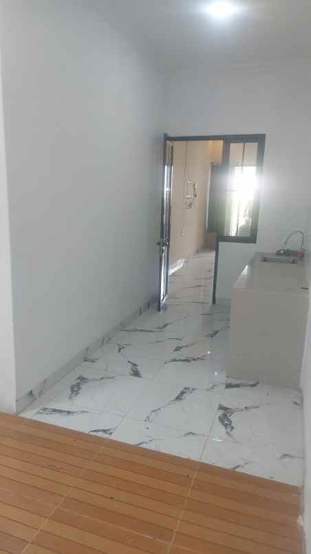 over kredit 65jt rumah siap huni dekat stasiun depok