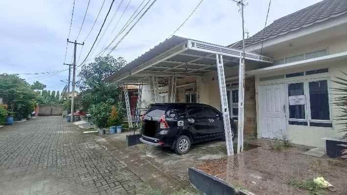 over rumah hook di al fatih babelan bekasi