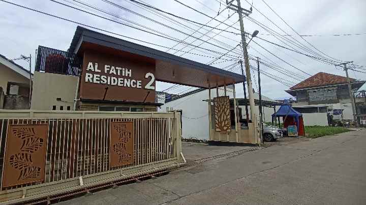 over rumah hook di al fatih babelan bekasi