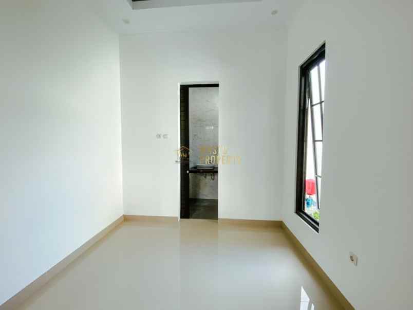 posisi hook gaya klasik dekat rsu mitra paramedika