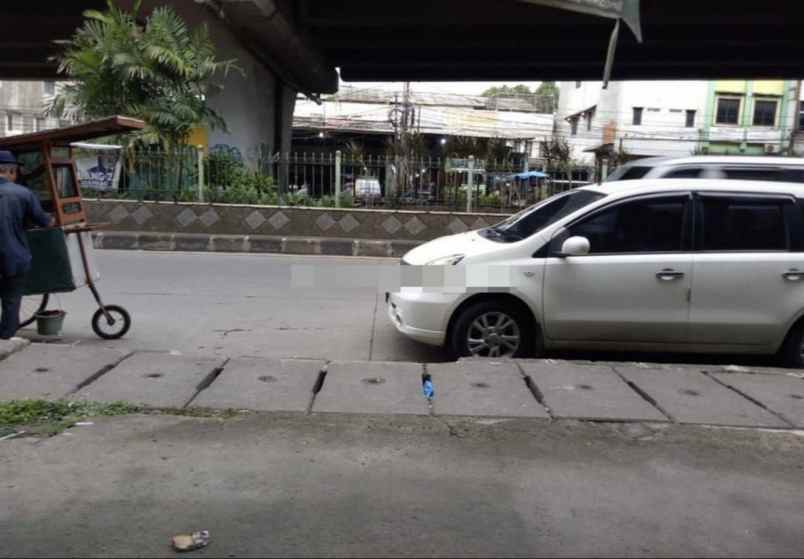 ruko kosong 4 lantai di ciputat kota tangerang selatan