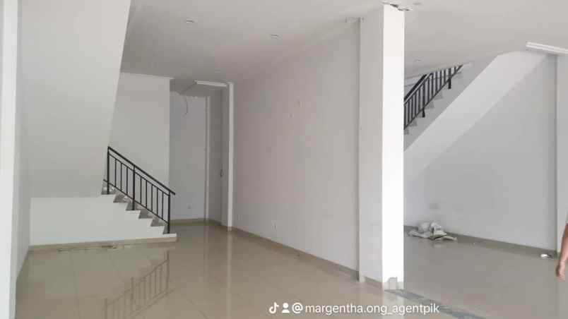 ruko rbbg golf island pik ruko gandeng