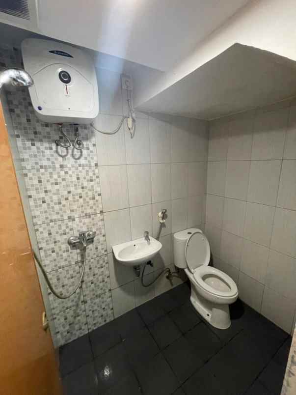 rumah 2 lantai dalam cluster dekat ui margonda depok