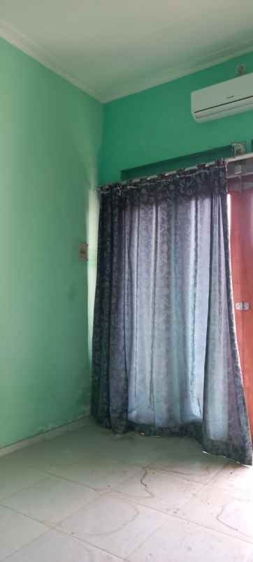 rumah 2 lantai lokasi sulfat malang bu