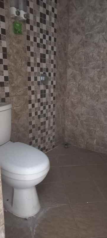 rumah 2 lantai lokasi sulfat malang bu