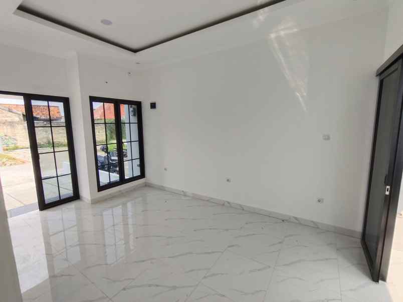 rumah 2 lantai murah strategis di limo depok