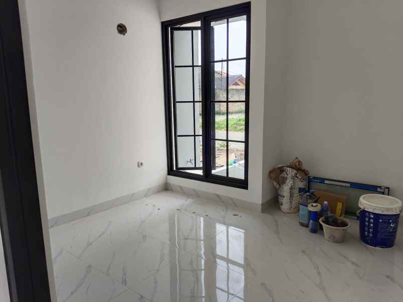 rumah 2 lantai murah strategis di limo depok