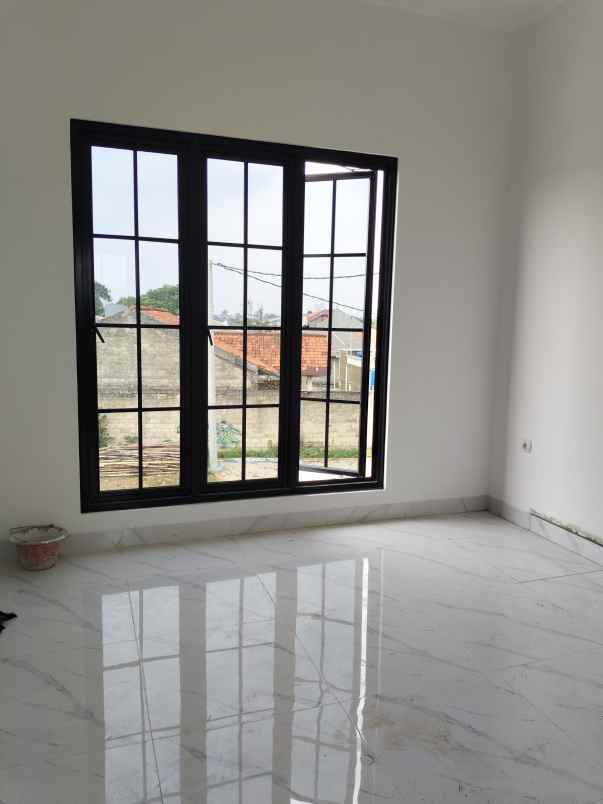 rumah 2 lantai murah strategis di limo depok
