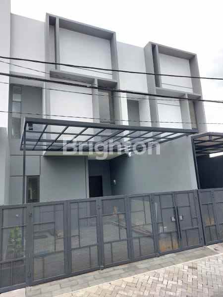 rumah 2 lantai siap huni seperti baru kalikepiting