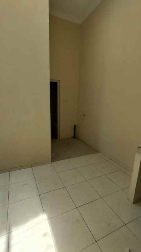 rumah 300 jutaan lokasi dekat exit tol pakis