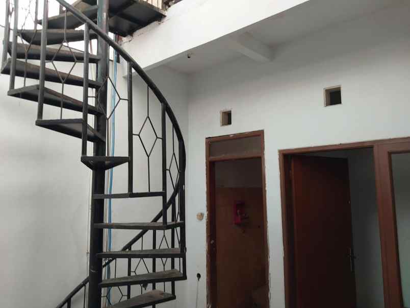 rumah aman dan nyaman di tki 2 bandung