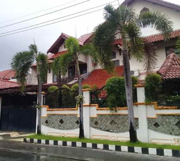 rumah bagus lokasi strategis manyar kartika surabaya