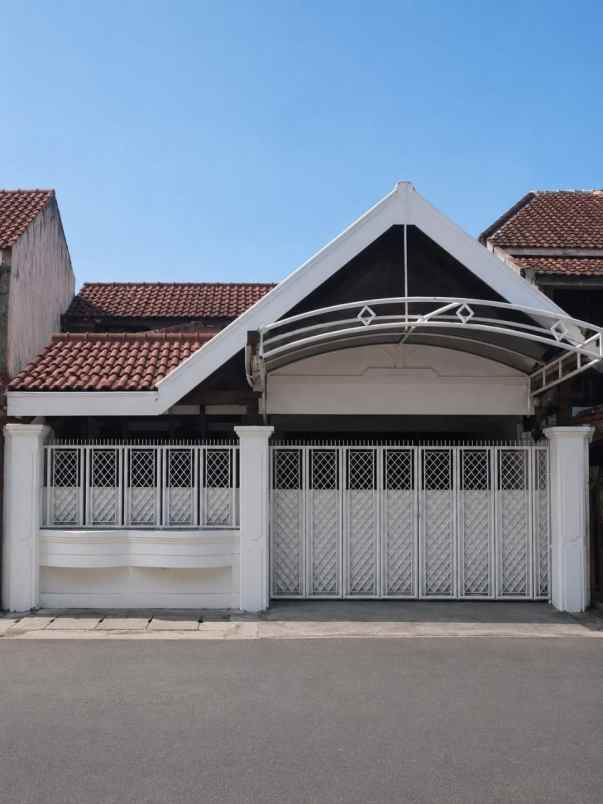 rumah barata jaya carport 2 mobil