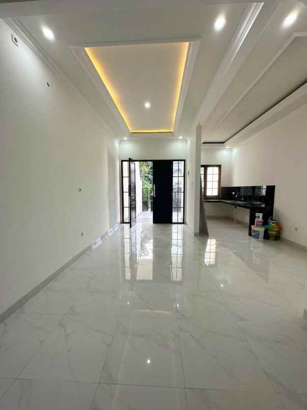 rumah baru 2 lantai pusat akses cipinang jakarta timur