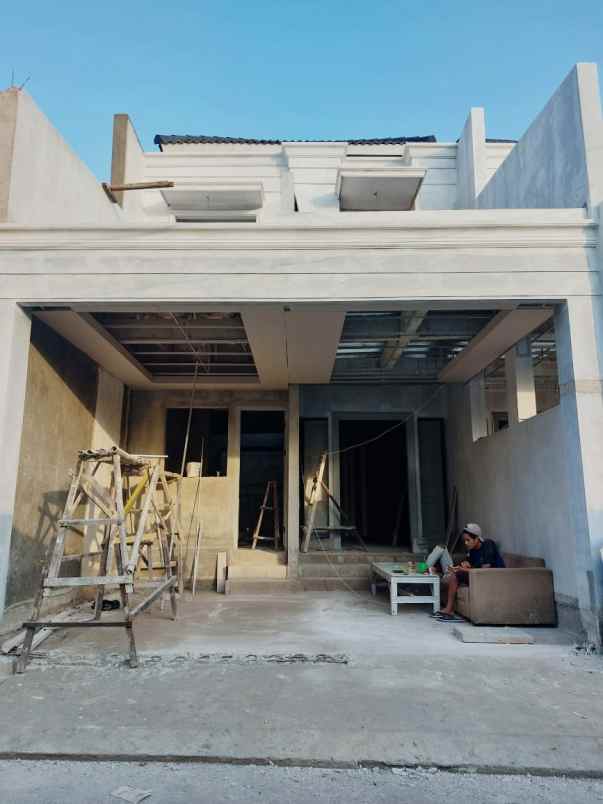 rumah baru dalam komplek pondok kelapa jaktim