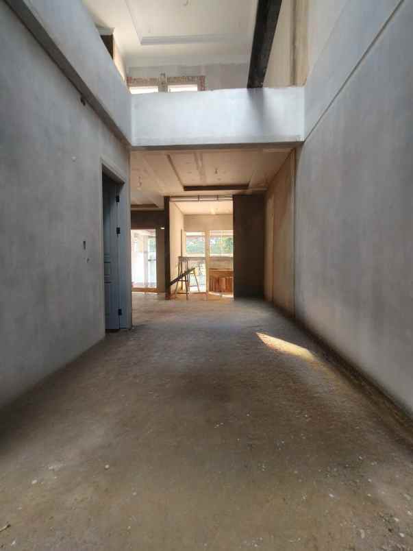 rumah baru dalam komplek pondok kelapa jaktim