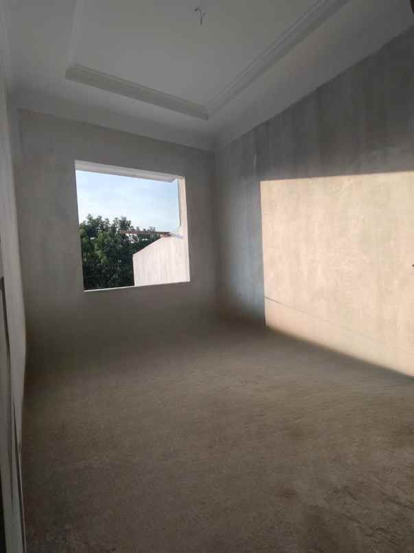 rumah baru dalam komplek pondok kelapa jaktim