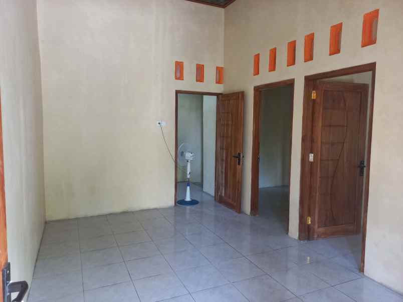 rumah baru diap huni timur kota solo