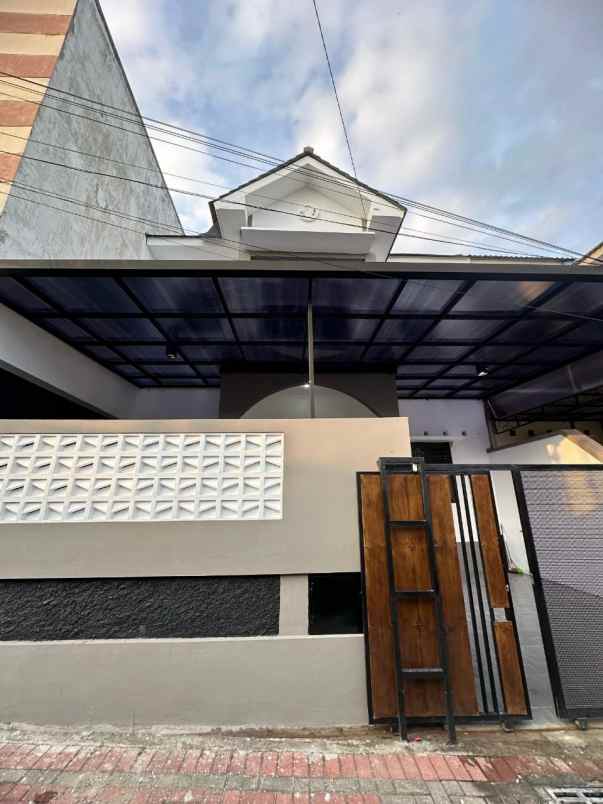 rumah baru dua lantai siap huni 3 km rs jih