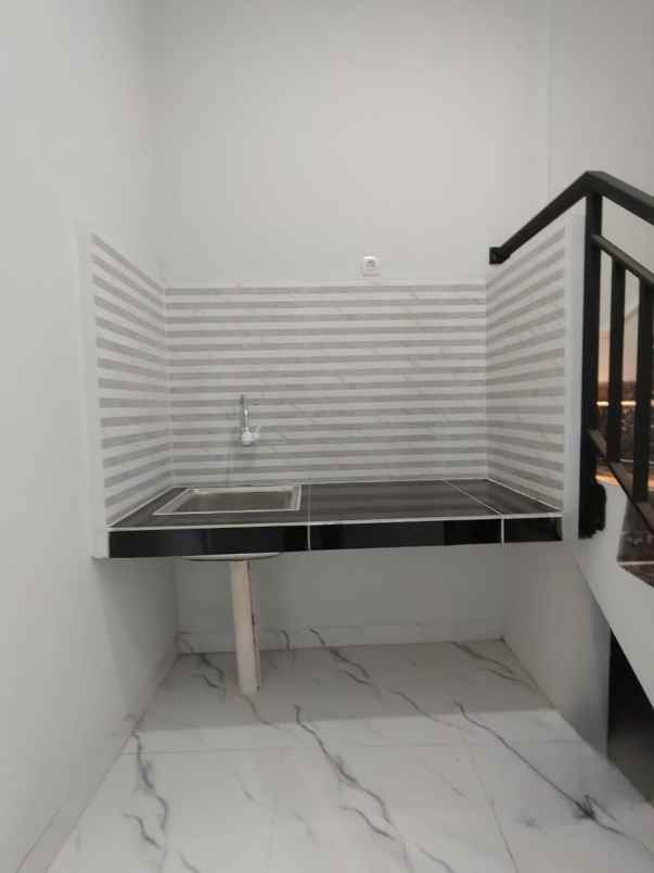 rumah baru klasik modern di setu cipayung jaktim