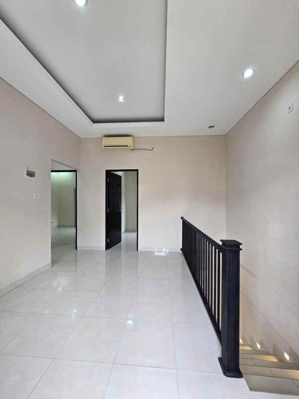 rumah baru renovasi di kayu putih tengah jaktim