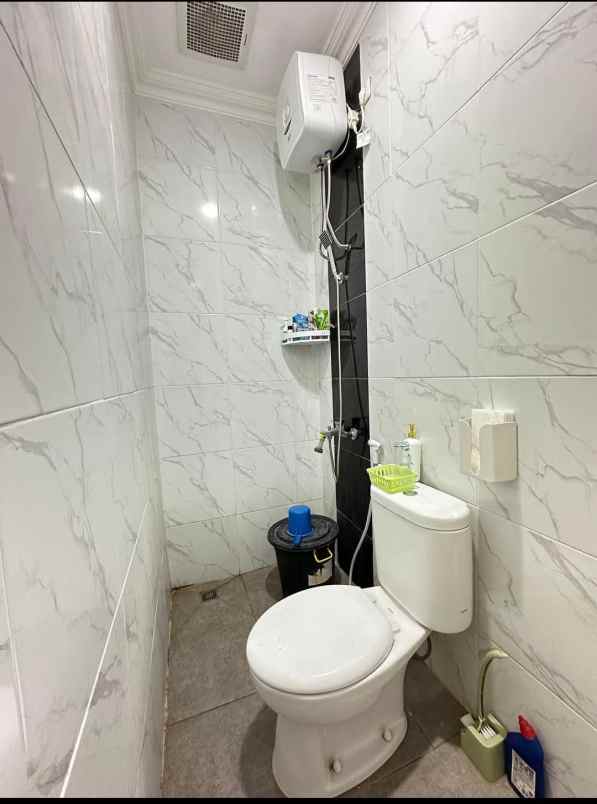 rumah baru shm jl rejosari tengah kota dekat dr cipto