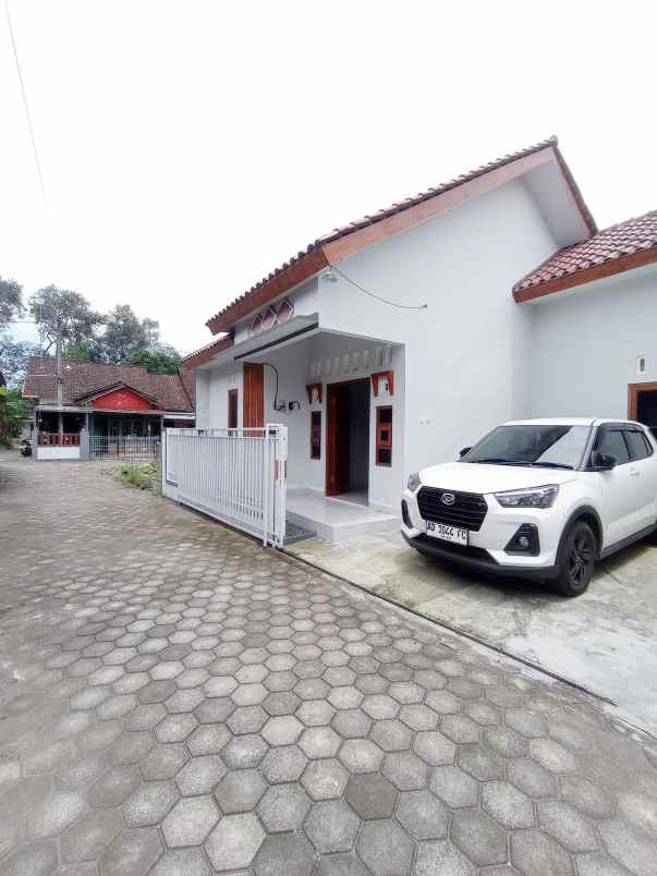 rumah baru siap huni murah di sambiroto timur jl tajem