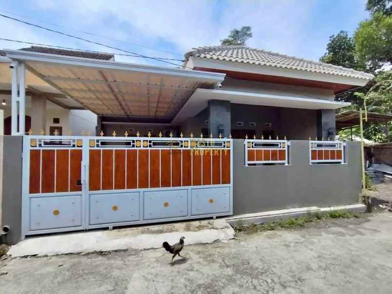 rumah baru siap huni tipe besar di kalasan