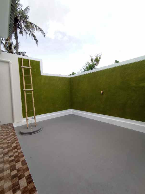 rumah baru tanah luas di utara sd model sleman yogyaka