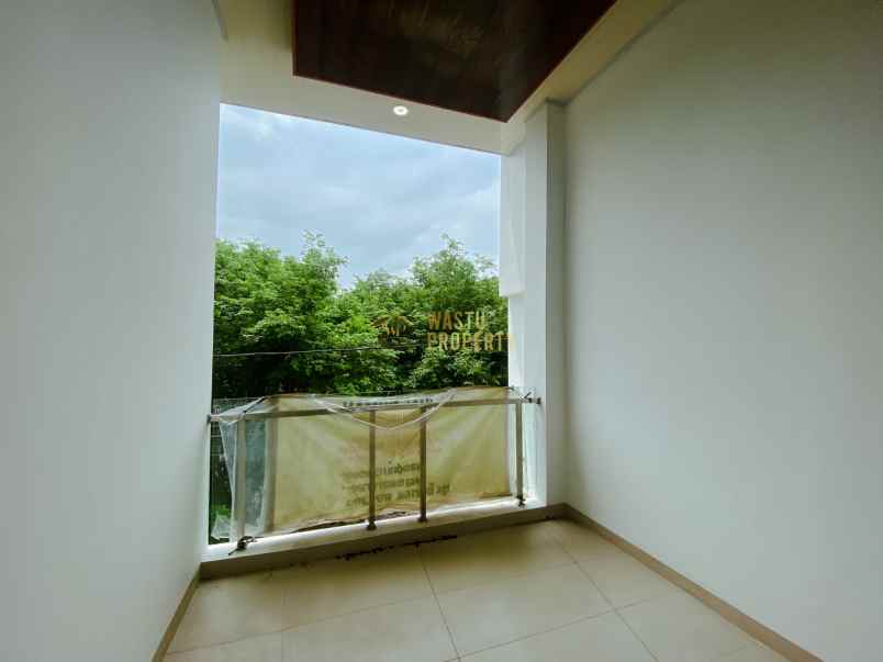 rumah besar 4 kamar di ngaglik siap huni harga nego