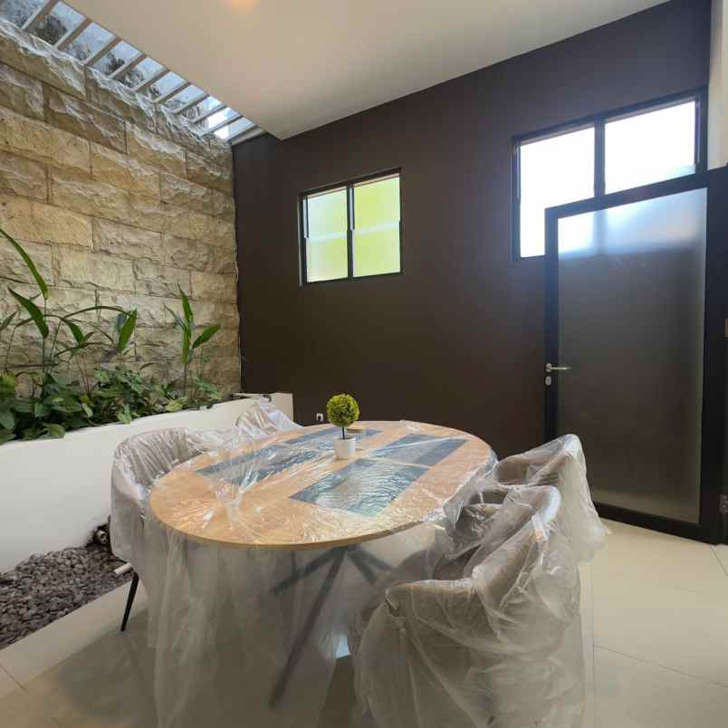 rumah bonus furnish palagan km 6 selatan hotel hyatt