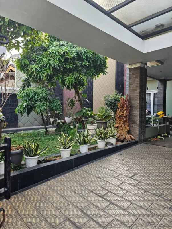 rumah cipinang muara 2 lantai lt 168 m2 jual cpt bagus