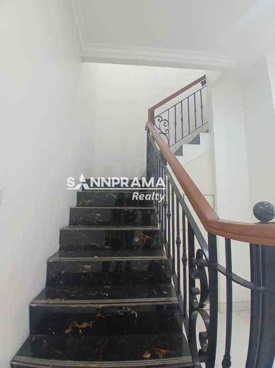 rumah cluster 2 lantai di cipedak jakarta selatan