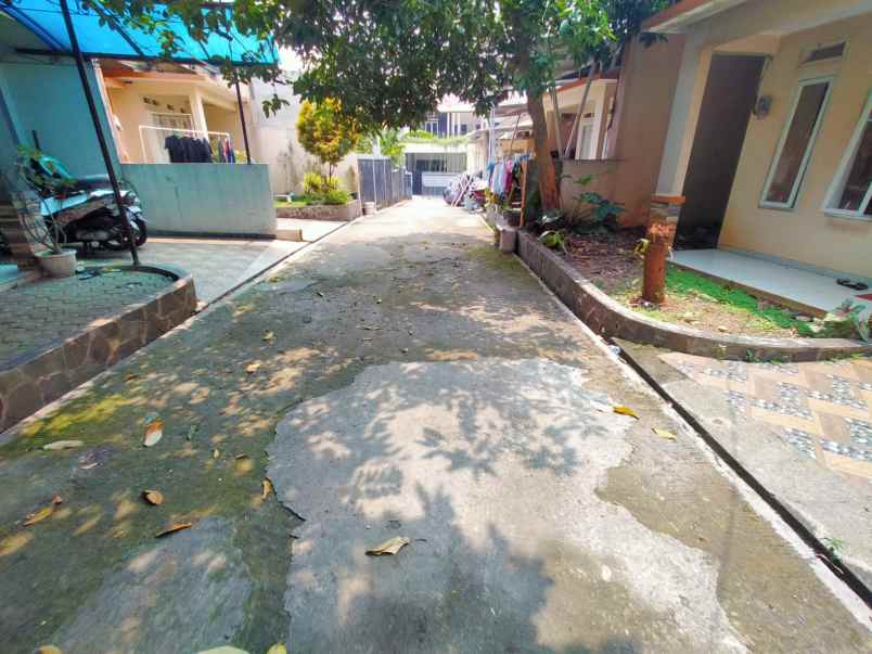 rumah cluster 2lt jual cepat kemang kalibaru depok