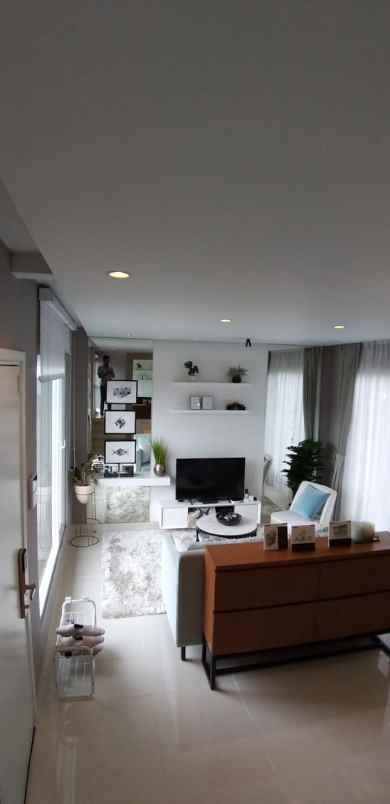 rumah delta mas cikarang pusat