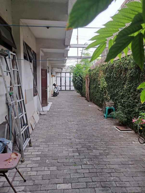 rumah di kutisari indah selatan
