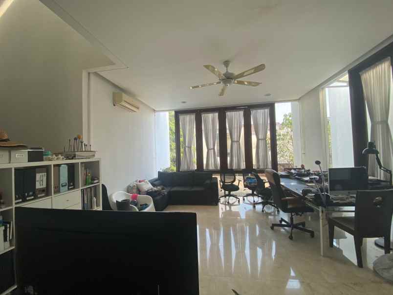 rumah dijual dalam townhouse di kemang jakarta selatan
