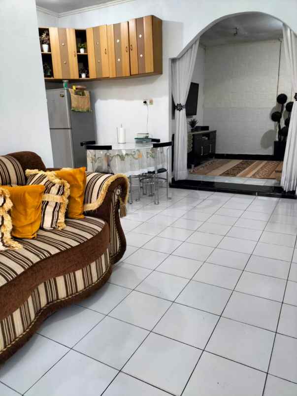 rumah dijual jl srikandi belakang mall ska pekanbaru