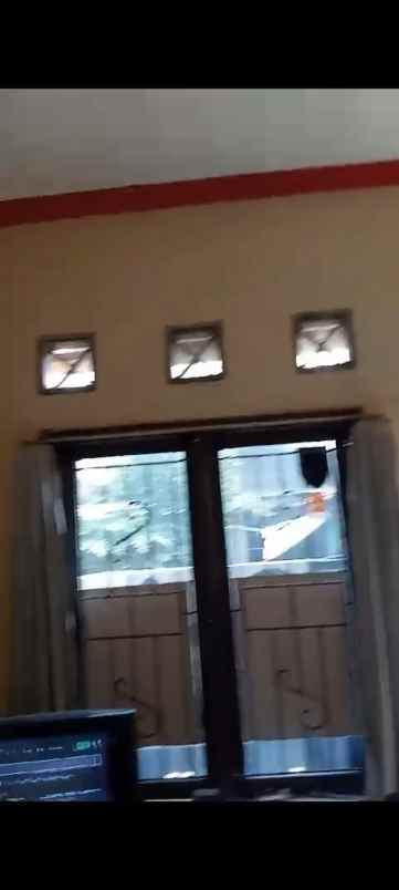 rumah dua lantai siap huni dan strategis