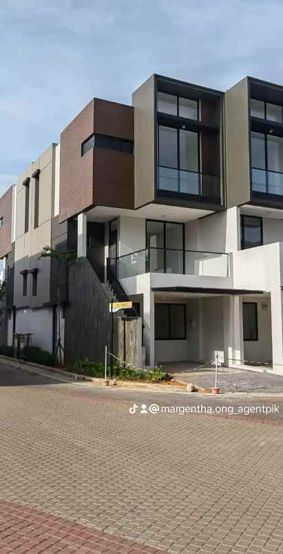 rumah golf island pik cluster piano posisi hook