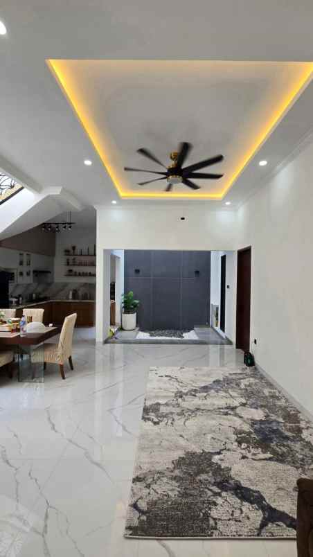 rumah hook taman pulo indah penggilingan jakarta timur