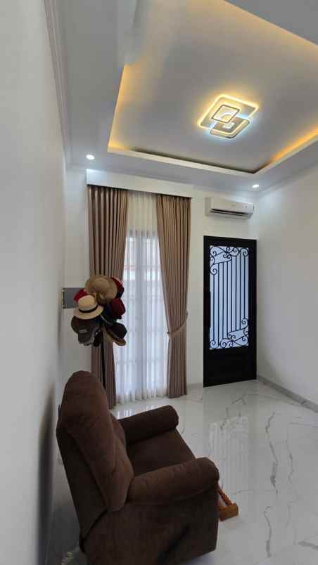 rumah hook taman pulo indah penggilingan jakarta timur