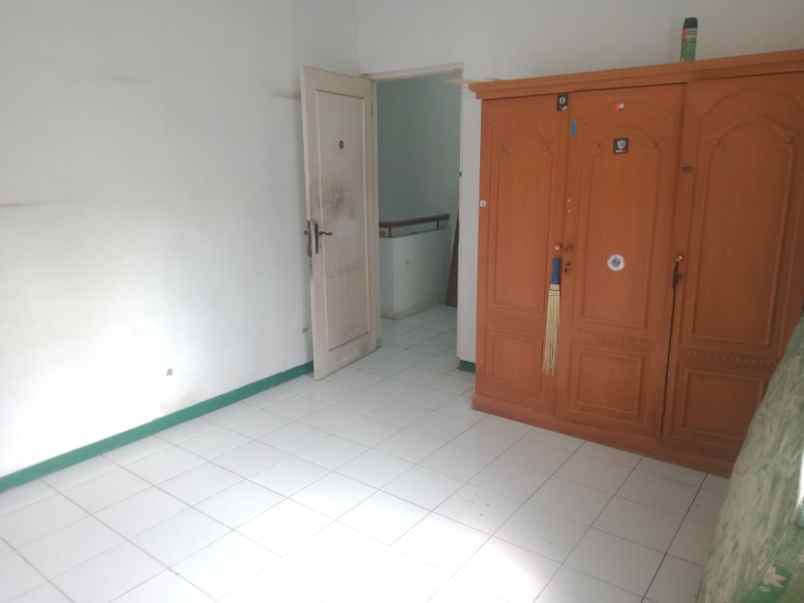 rumah hunian unfurnised di taman palem lestari