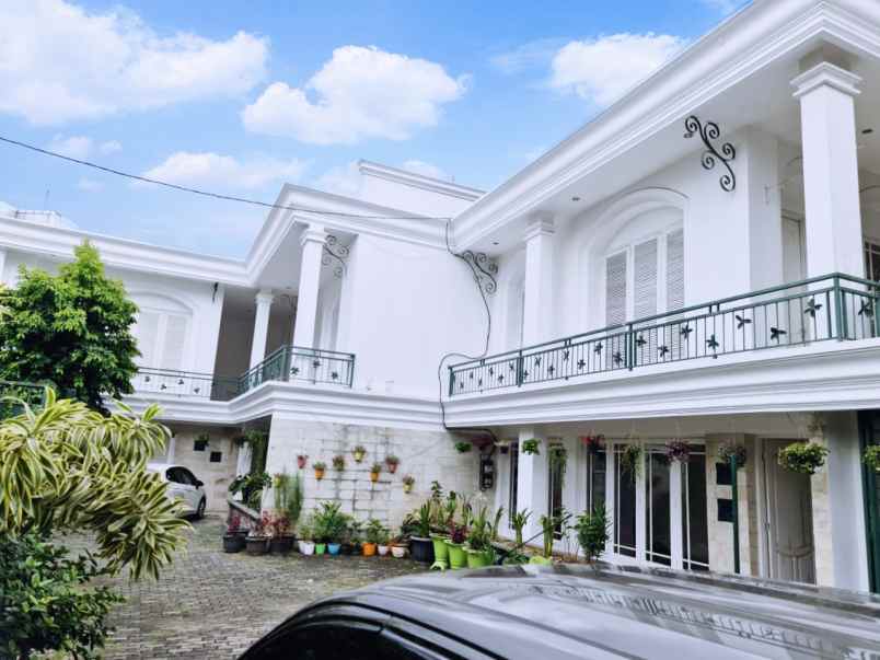 Rumah Mewah Ampera Kemang Jakarta Selatan
