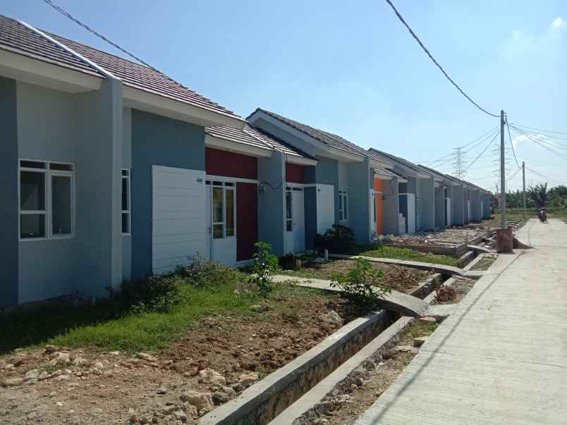 rumah jalan raya pasar muara