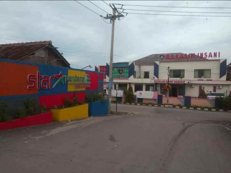 rumah jalan raya pilar sukatani