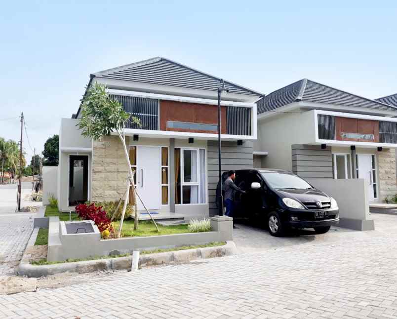 rumah jalan sandubaya mandalika