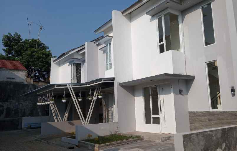 rumah jl baru luk serpong