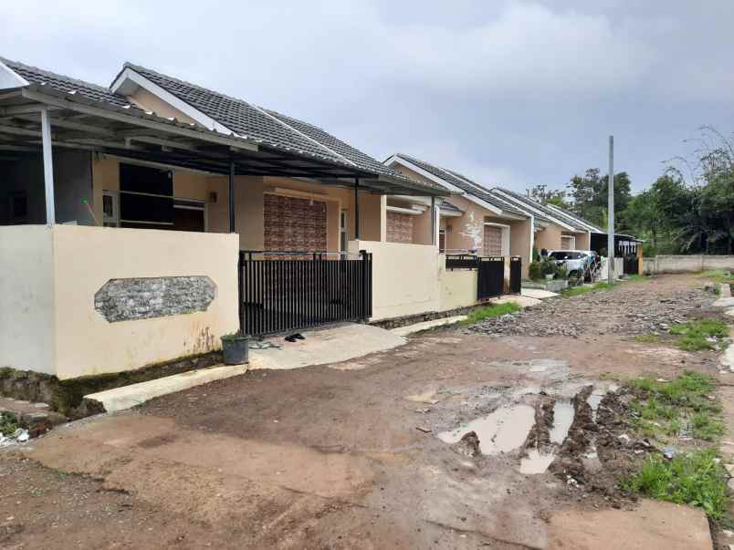 rumah jl katapang andir