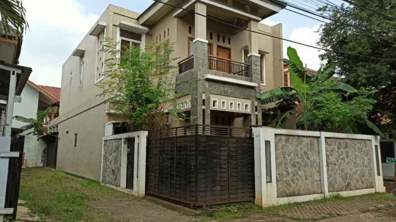 rumah jl kodau raya jatimelati